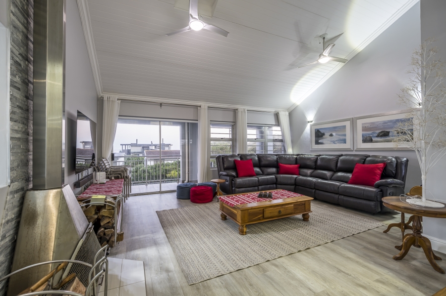 5 Bedroom Property for Sale in Glentana Western Cape